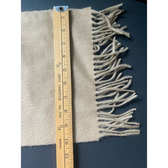 Ballantrae Edinburg Scottish 100% Lambswool Scarf Beige Winter Essential - Picture 4 of 4